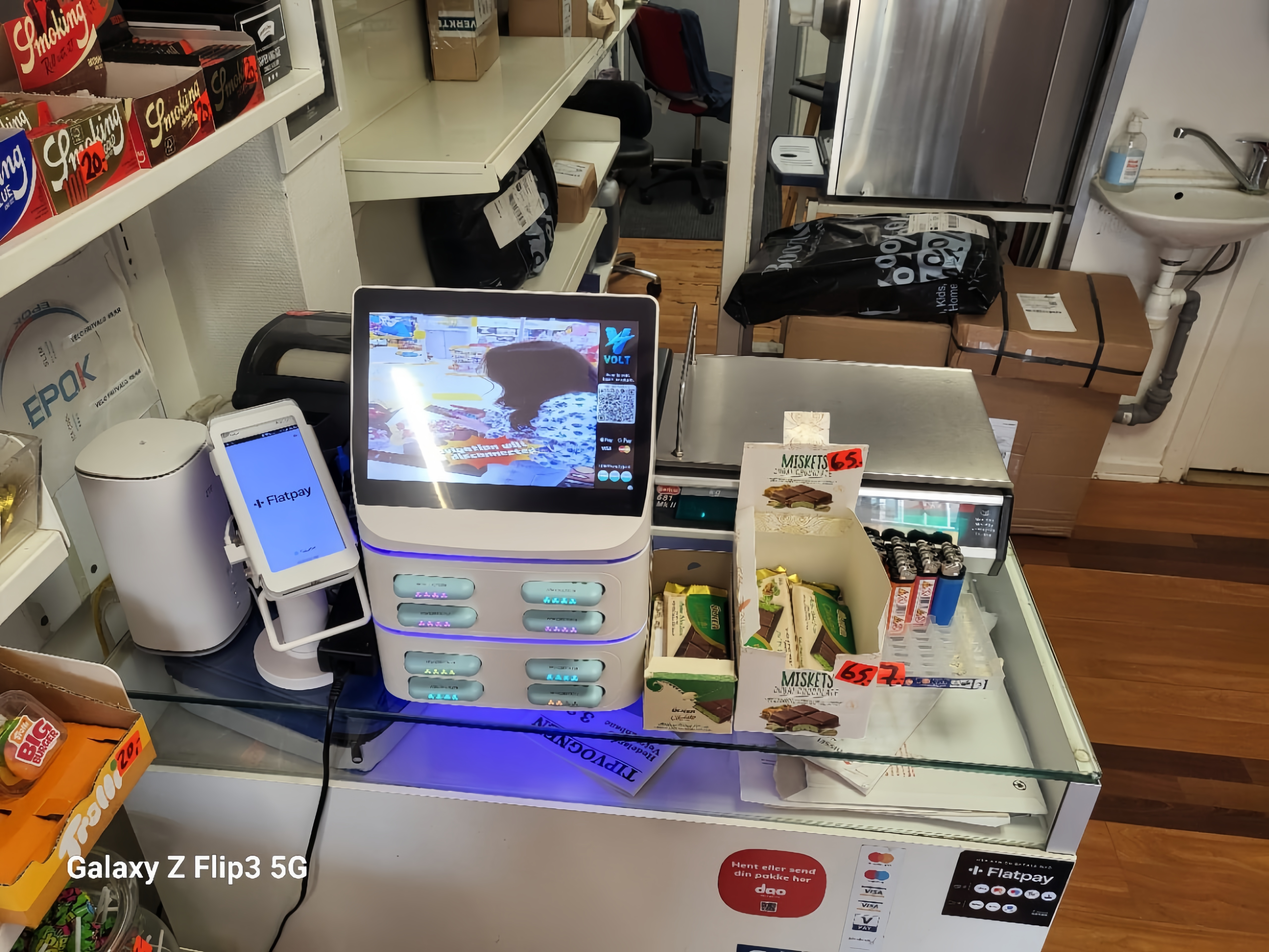 How Power Bank Rental Services Boost Offline Retail Sales